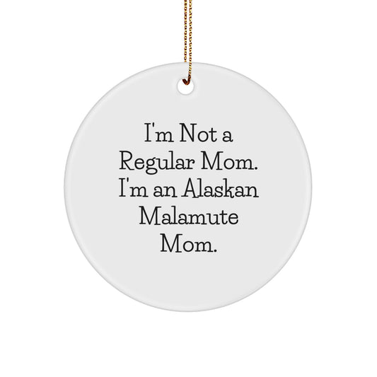 Alaskan Malamute Dog Mom Love Circle Ornament, Funny Mom Gifts for Alaskan Malamute Dog Lovers, Christmas Unique Gifts from Mom to Family - Image 1