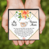 Load image into Gallery viewer, To My Bonus Mom Gifts, Keep me in your heart I will stay there forever, Interlocking Heart Necklace For Women, Present Idea From Bonus Child
