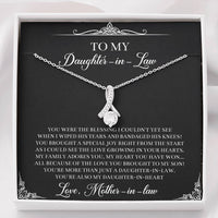 Load image into Gallery viewer, To My Daughter-in-law Gifts, Circle of Strength and Love, Alluring Beauty Necklace For Women, Birthday Present Idea From Mother-in-law

