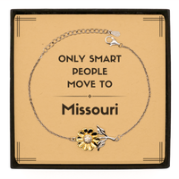 Load image into Gallery viewer, Only smart people move to Missouri Sunflower Bracelet, Message Card Gifts For Missouri, Move to Missouri Gifts for Friends Coworker Funny Saying Quote
