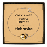 Load image into Gallery viewer, Only smart people move to Nebraska Sunflower Bracelet, Message Card Gifts For Nebraska, Move to Nebraska Gifts for Friends Coworker Funny Saying Quote

