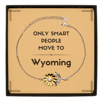 Load image into Gallery viewer, Only smart people move to Wyoming Sunflower Bracelet, Message Card Gifts For Wyoming, Move to Wyoming Gifts for Friends Coworker Funny Saying Quote
